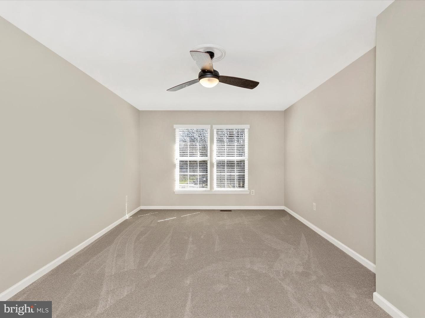 5060 Croydon Court photo 30