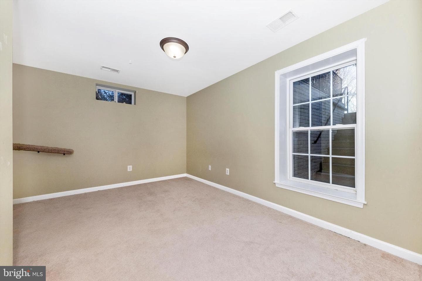 18 Donovan Court photo 42