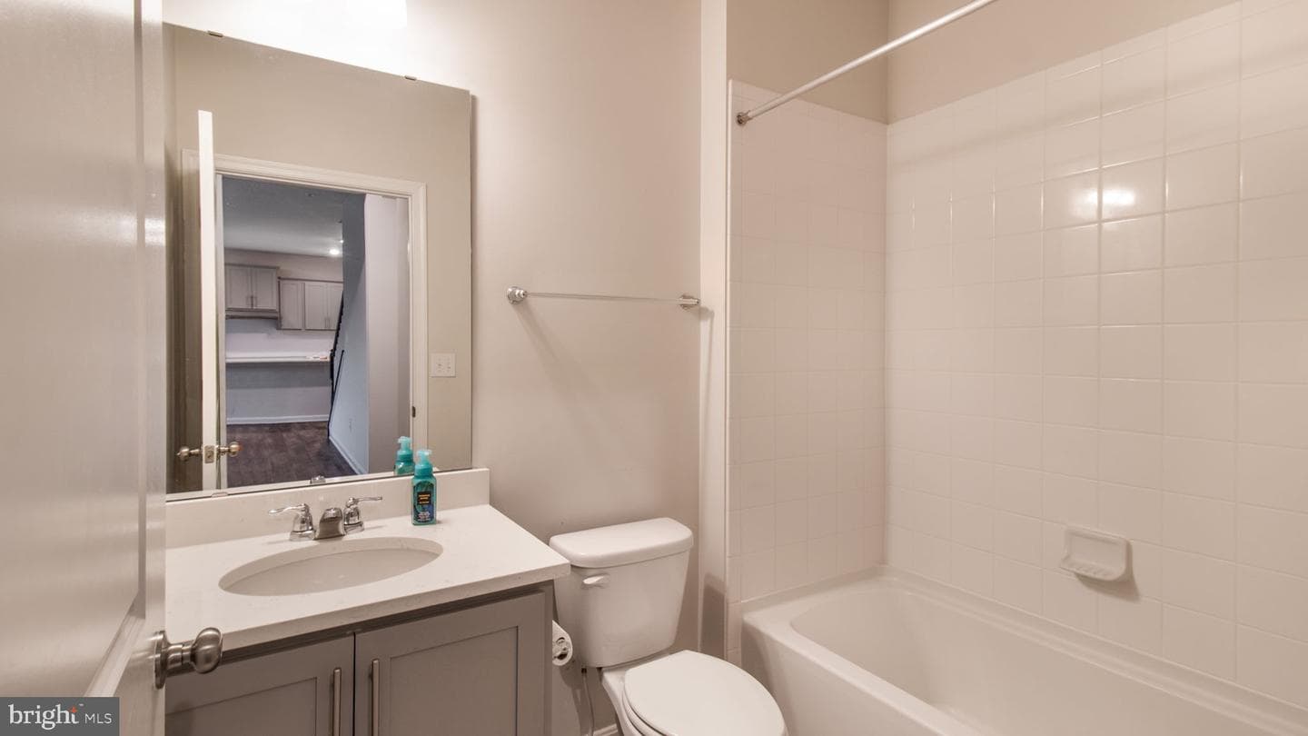7022 Freedom Way photo 16