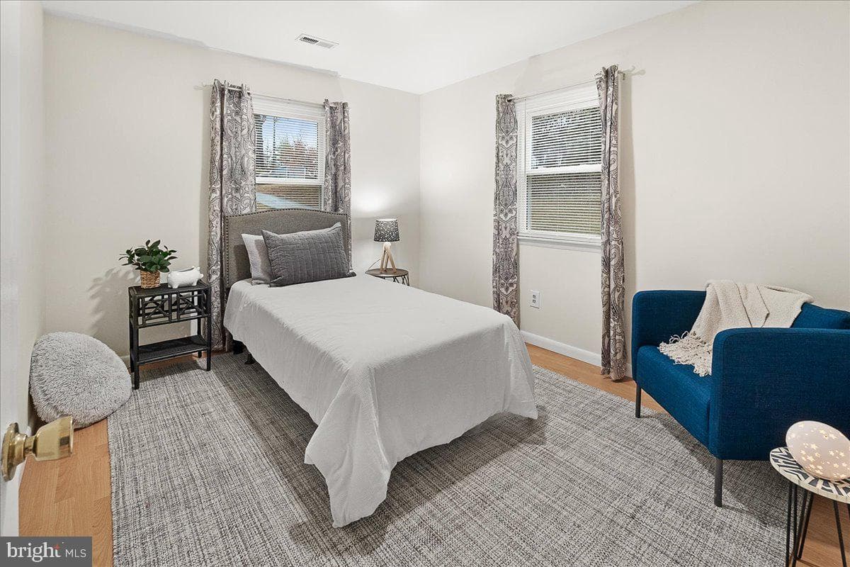 12797 Roughton photo 14