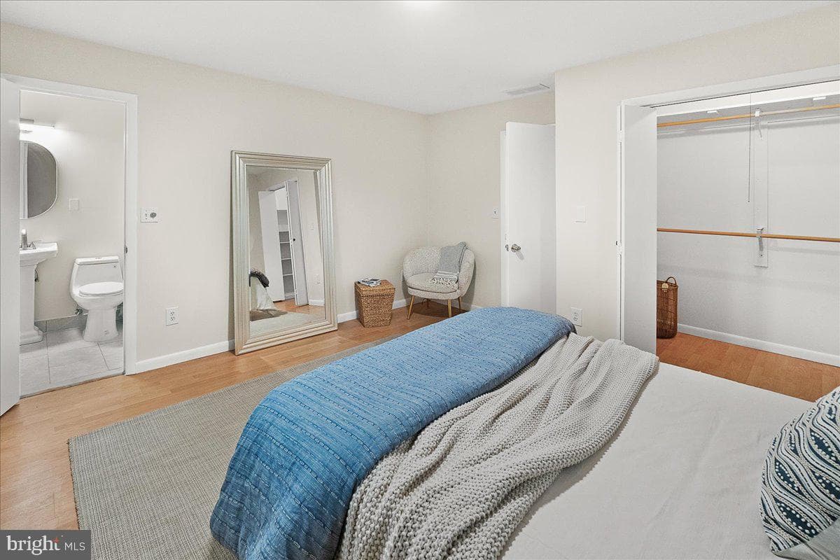 12797 Roughton photo 19