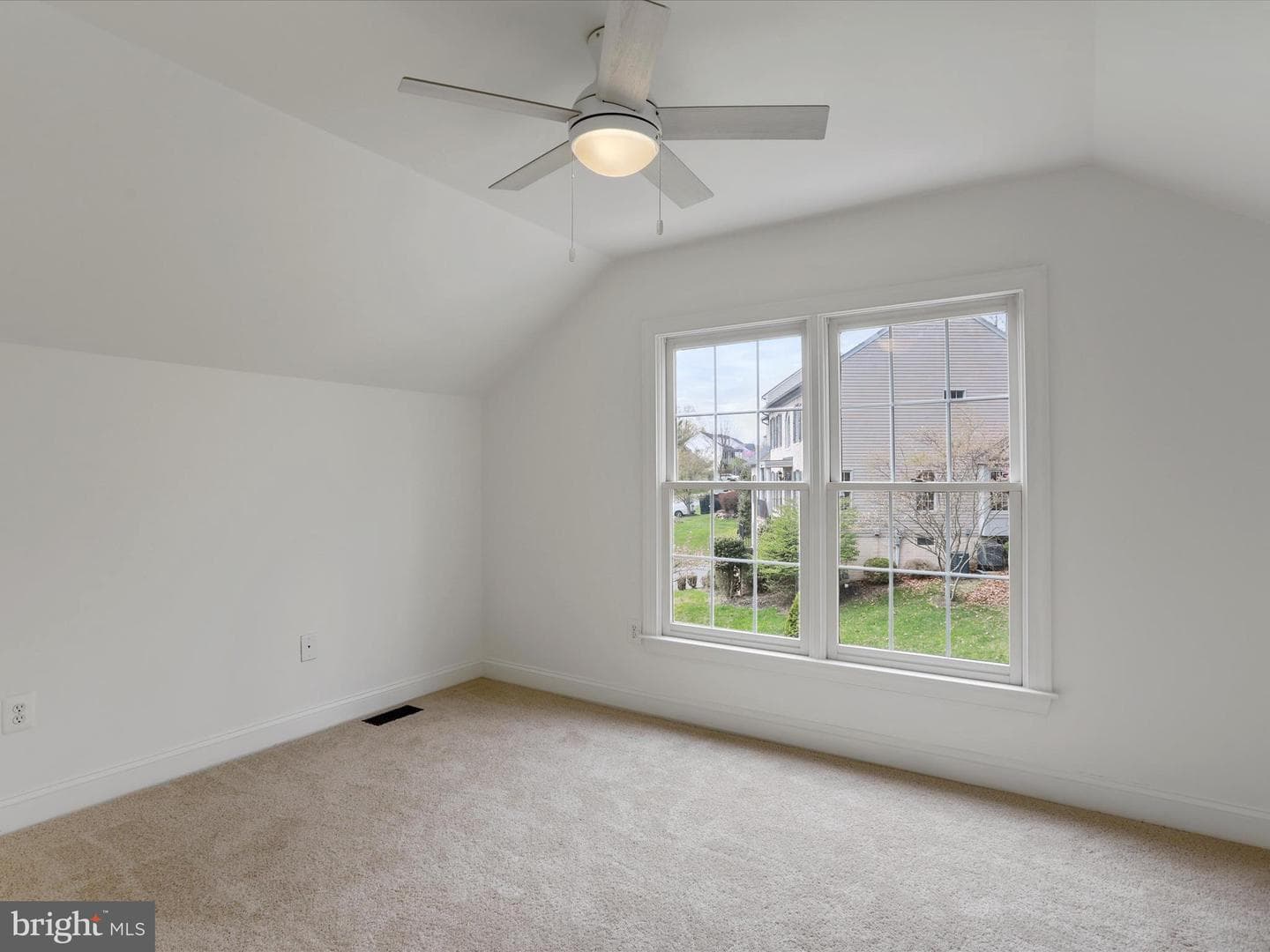 9641 Woodland Road photo 43
