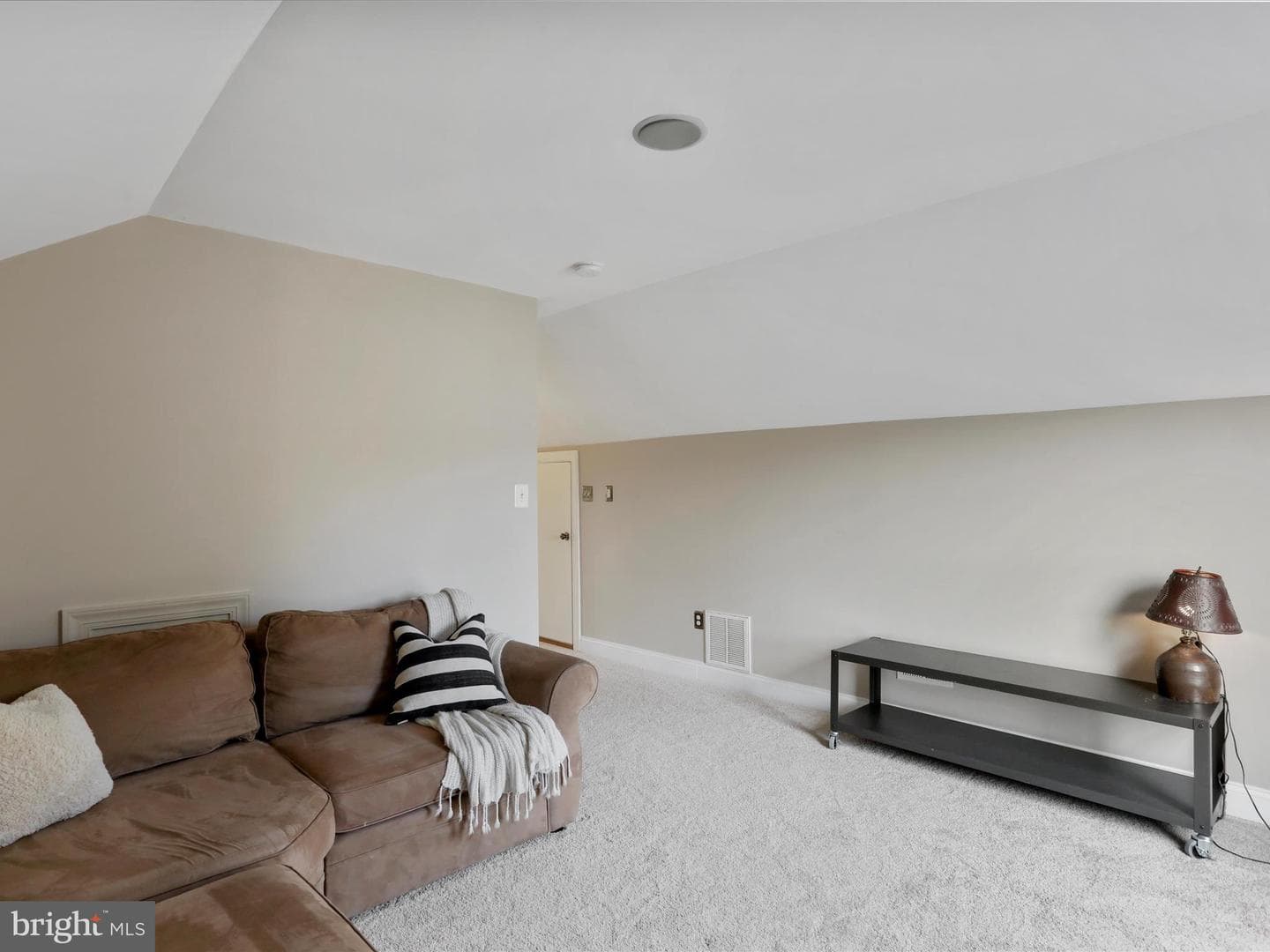 9641 Woodland Road photo 46