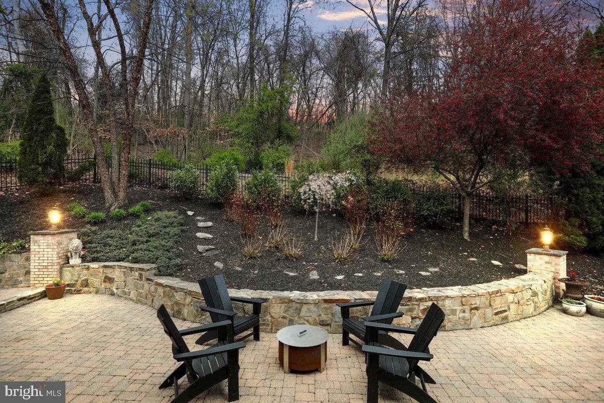 9641 Woodland Road photo 55