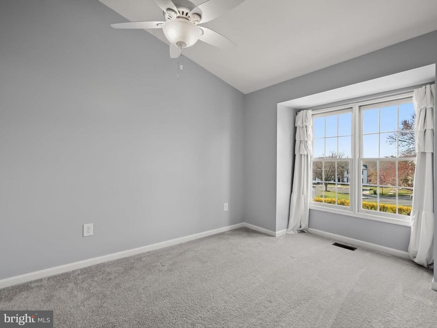 6519 N Shore Square photo 29