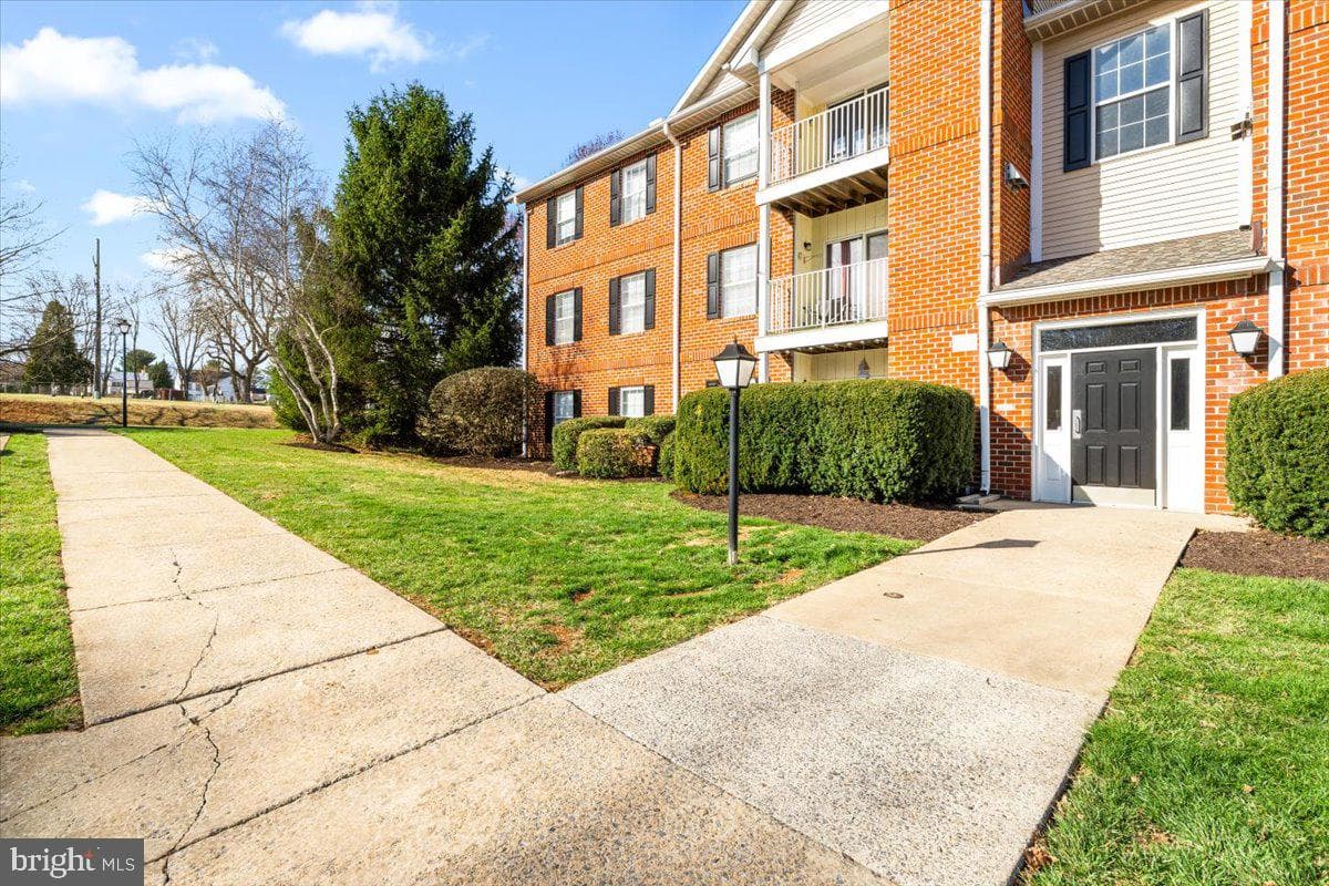 3860 Shadywood Drive #3b photo 2
