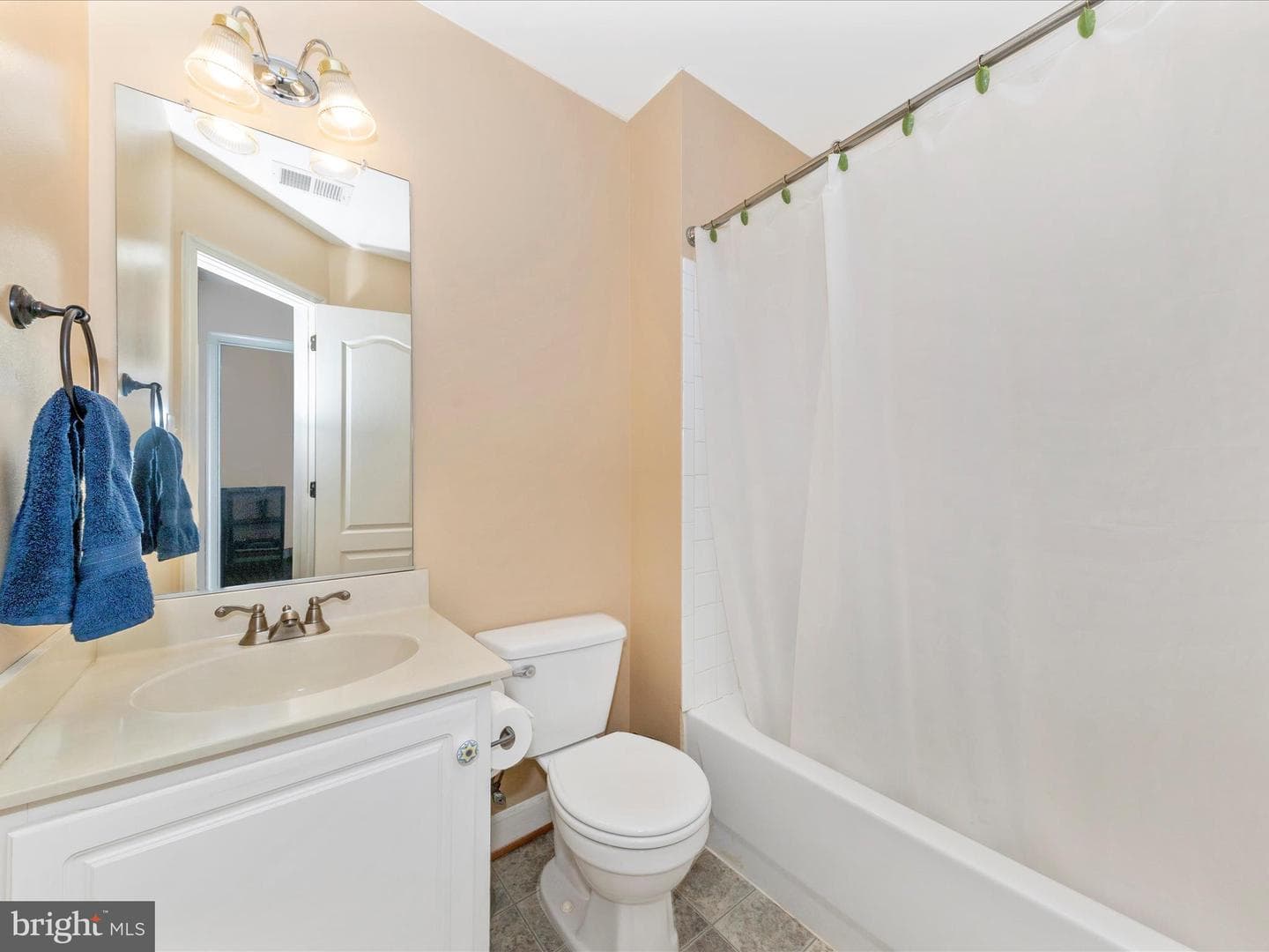 305 Willowglen photo 17