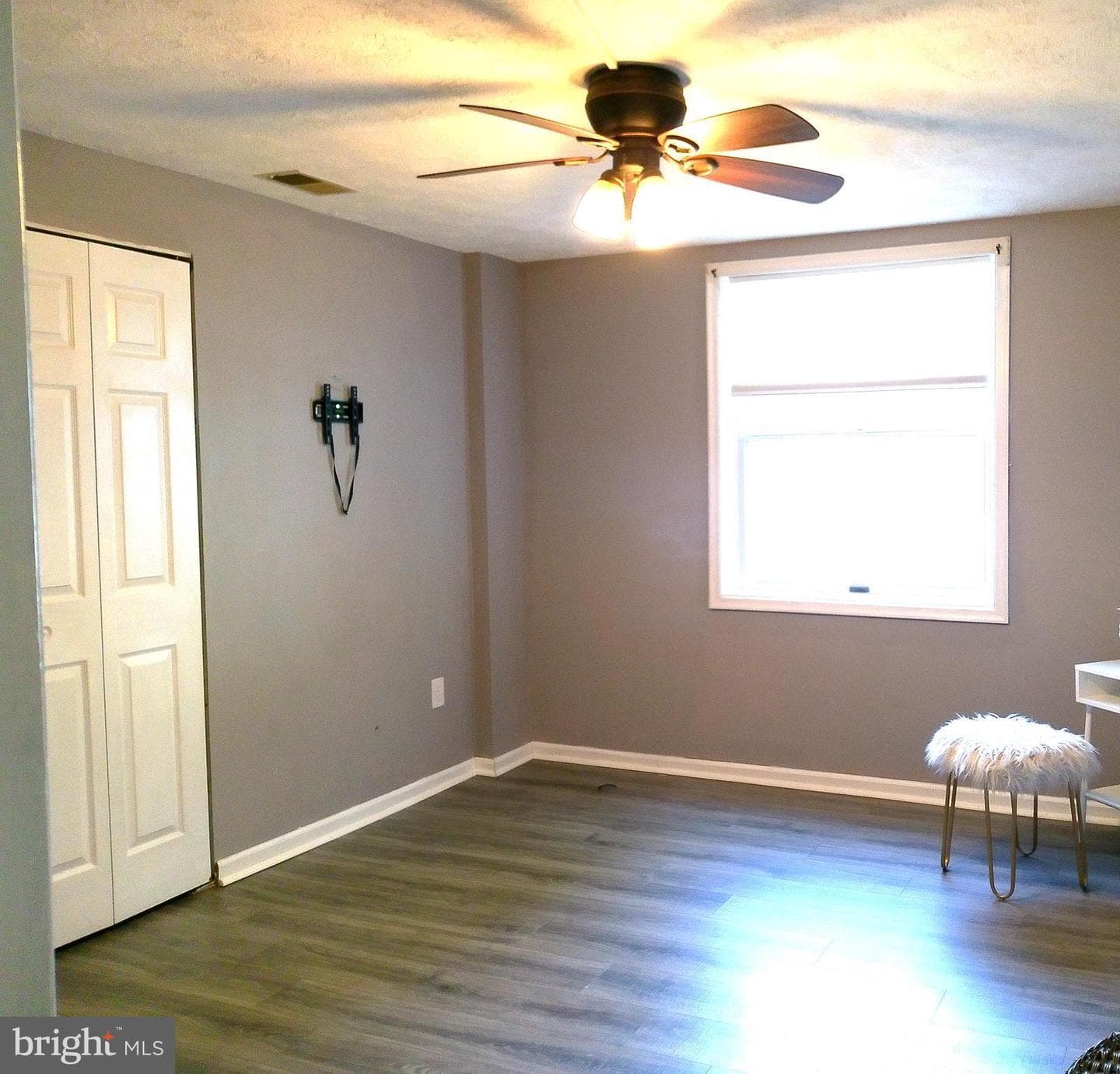 811 Stratford Way #a photo 6