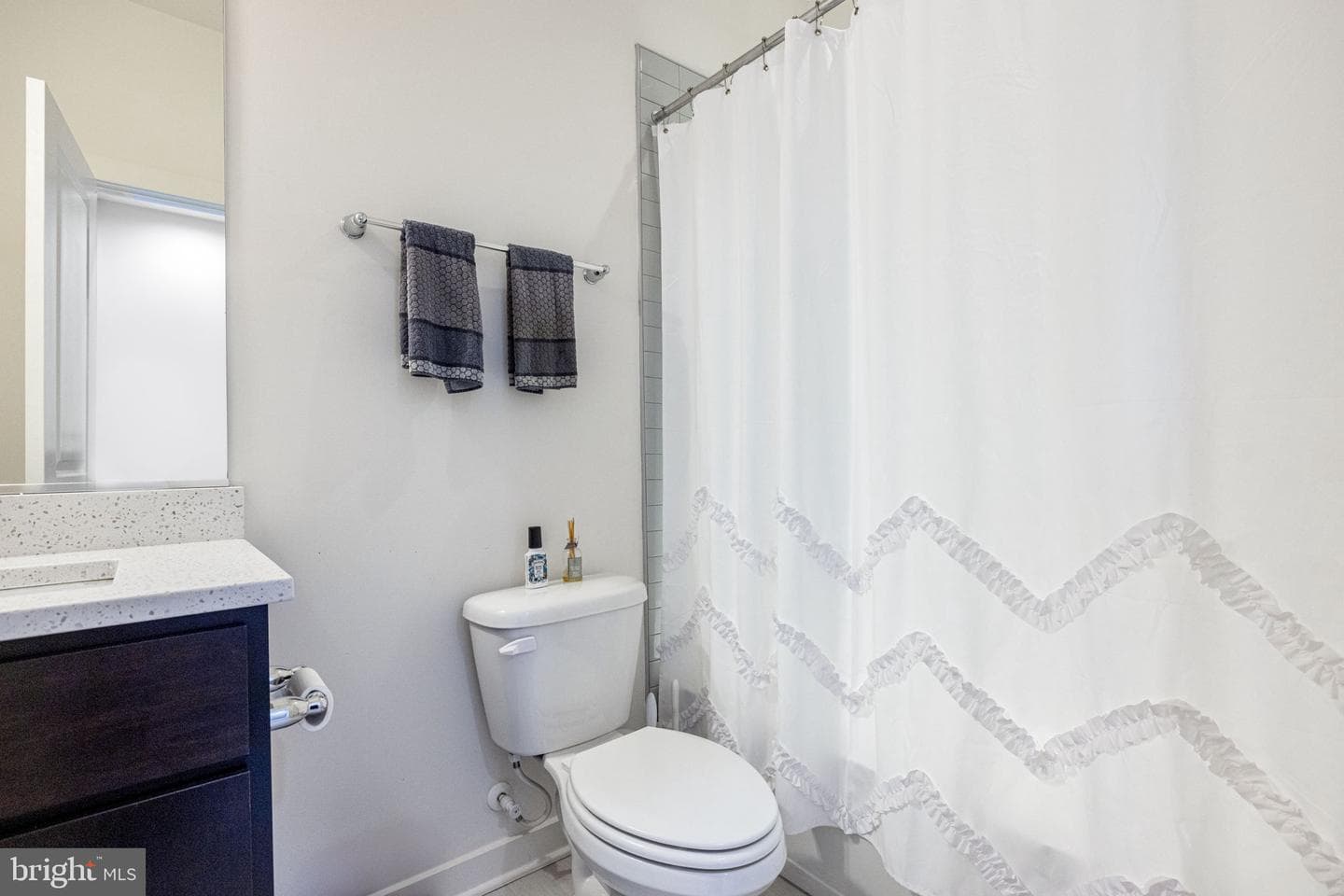 1524 Trafalgar Lane photo 45