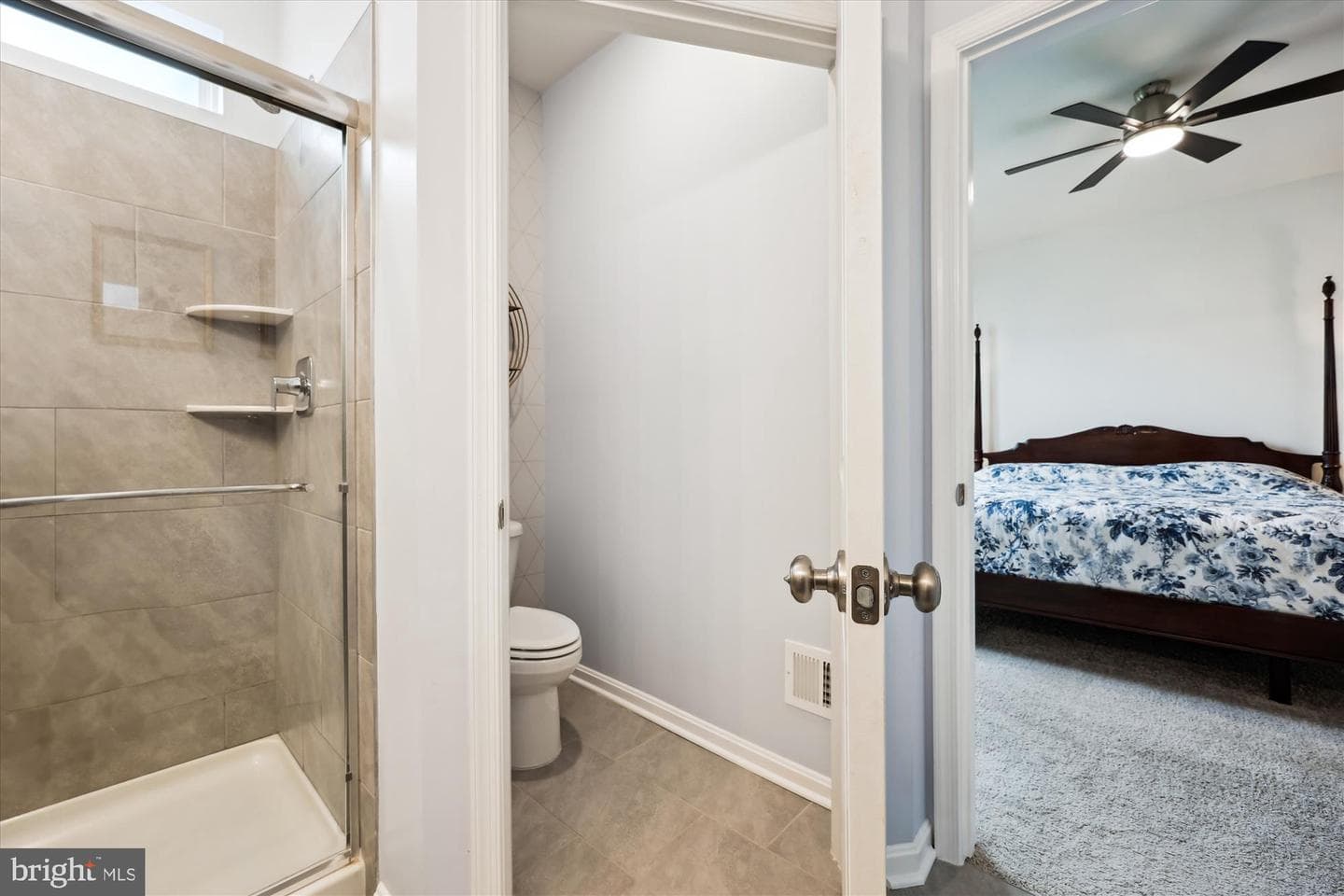 853 Amity Street photo 22