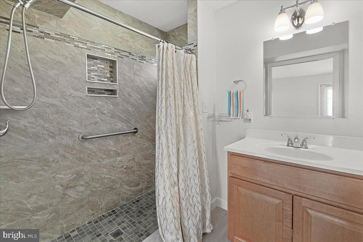 10107 Statesman Court photo 22