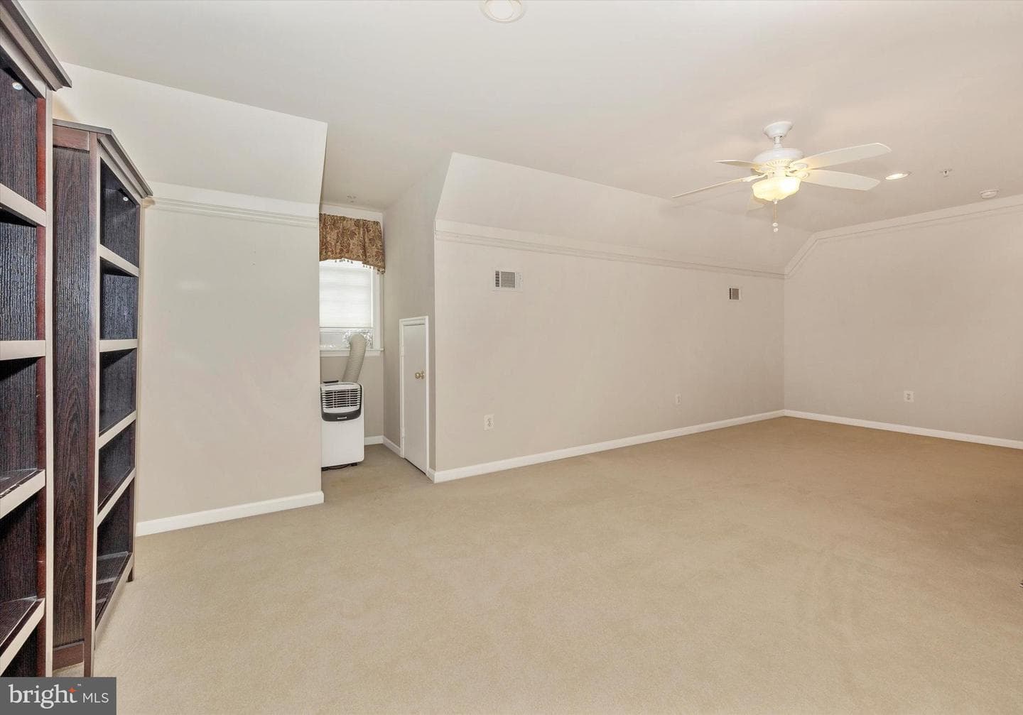 2517 Island Grove Boulevard photo 24