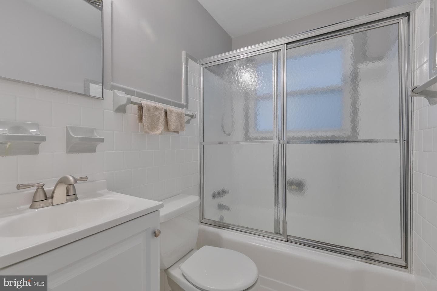 319 Redwood Avenue photo 13