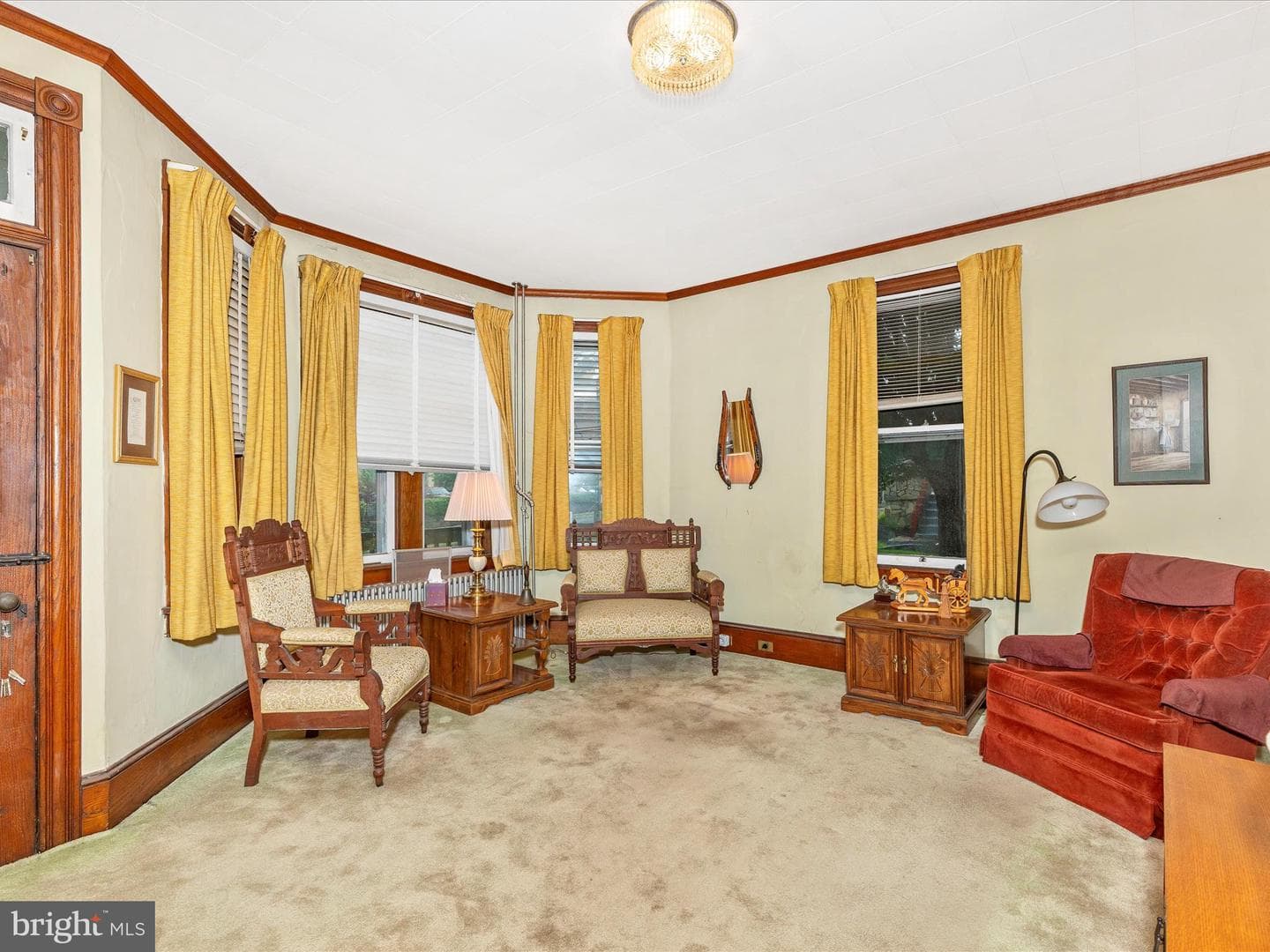1306 S Main photo 3