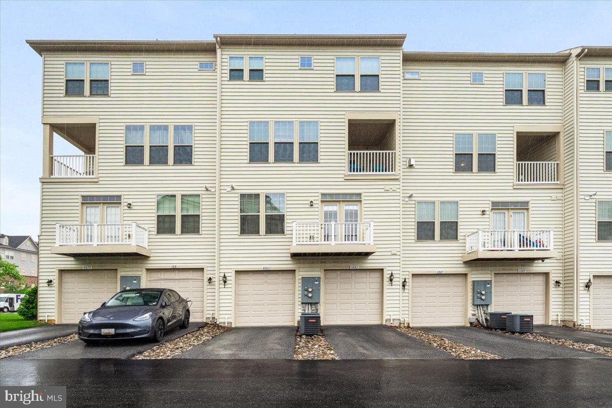 4885 Hiteshow Drive photo 34