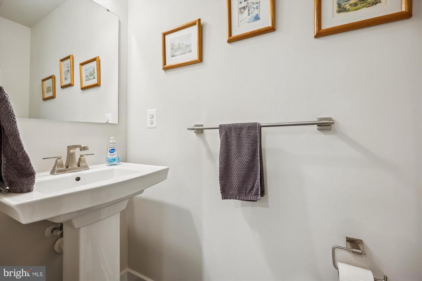 2916 Herb Garden Drive photo 12