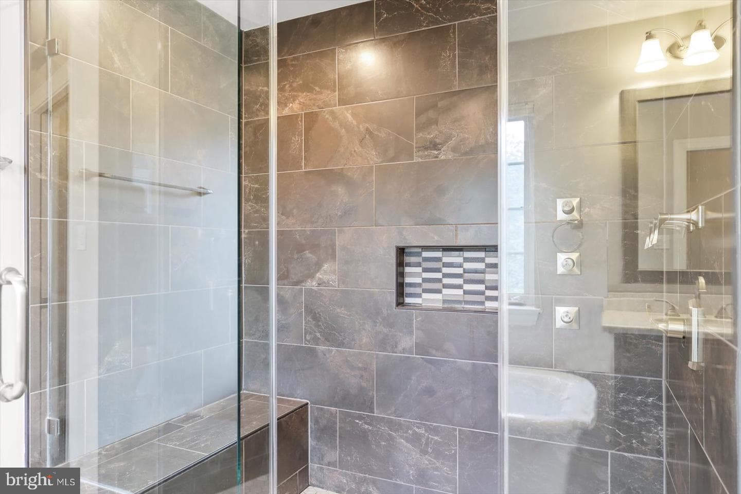5640 Jordan Boulevard photo 20