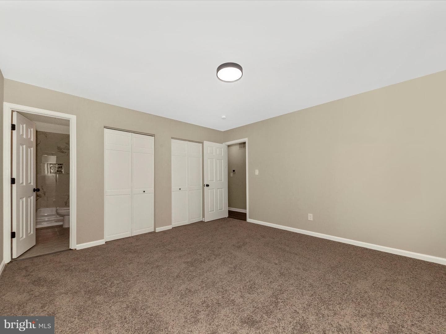 2749 Loch Haven Drive photo 10
