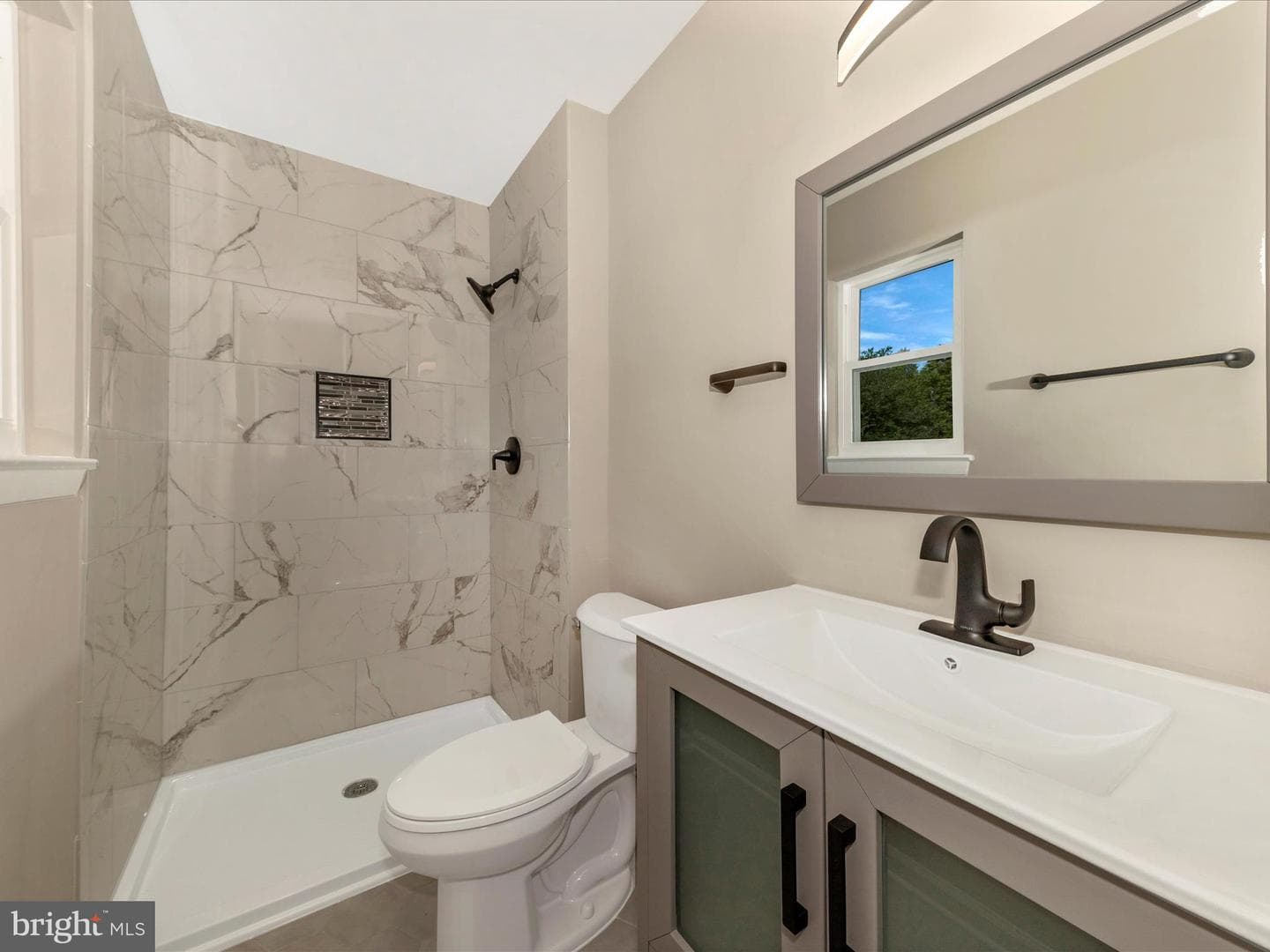 2749 Loch Haven Drive photo 12
