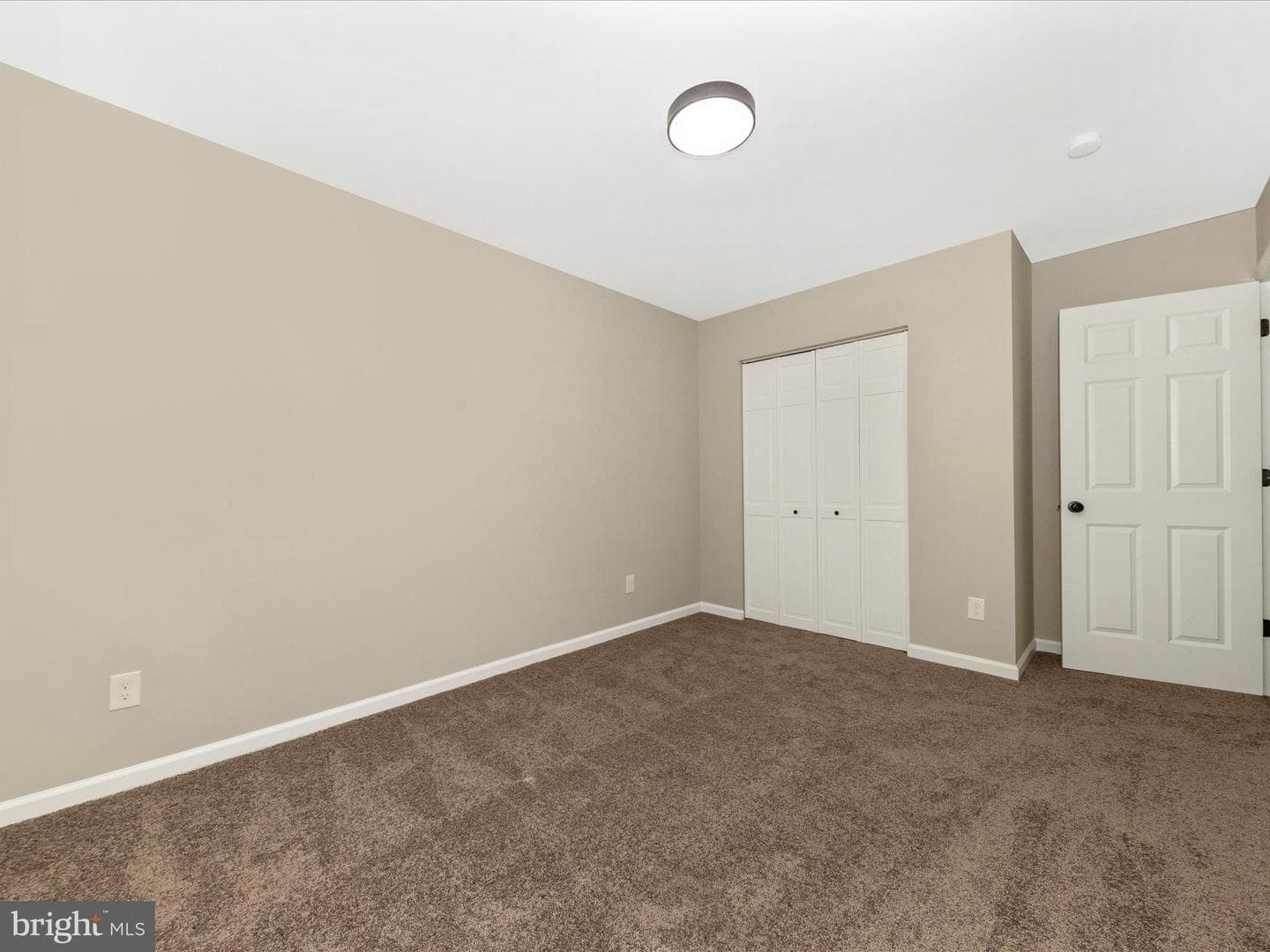 2749 Loch Haven Drive photo 24