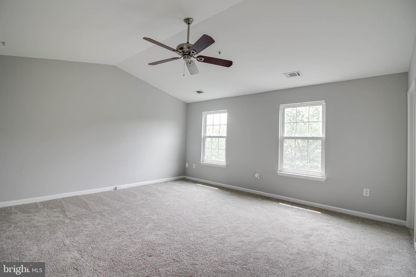 161 Heathfield Drive photo 18