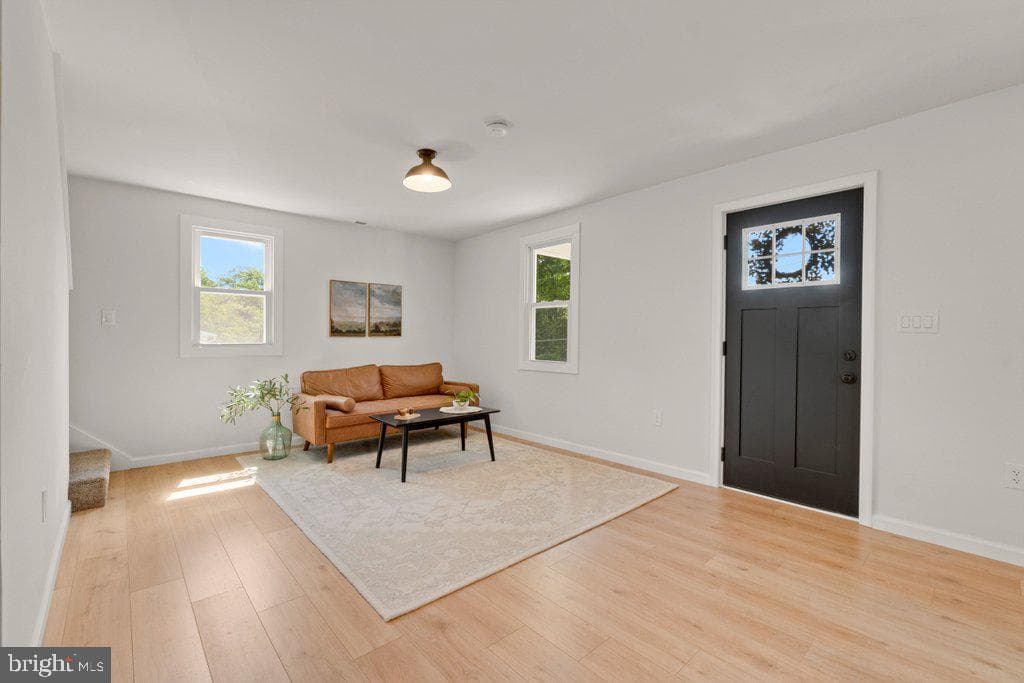 25 E C Street photo 6