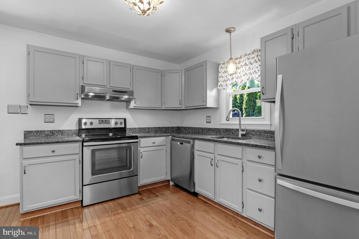 5407 Village Court photo 11