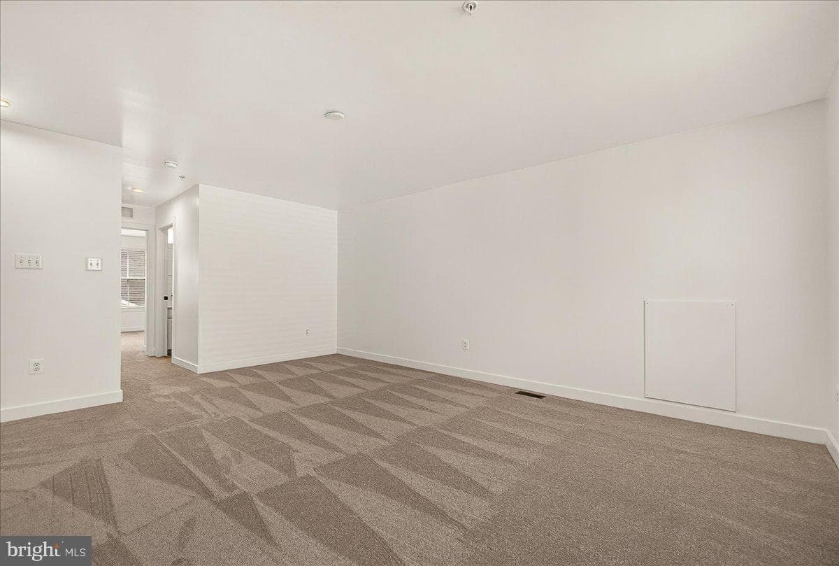 209 Ingalls Drive photo 28