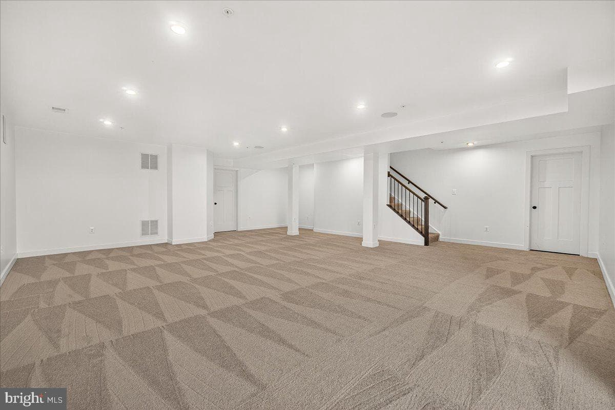 209 Ingalls Drive photo 34