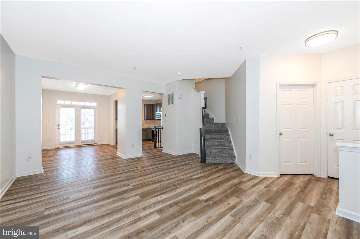 1806 Wheyfield Drive photo 5