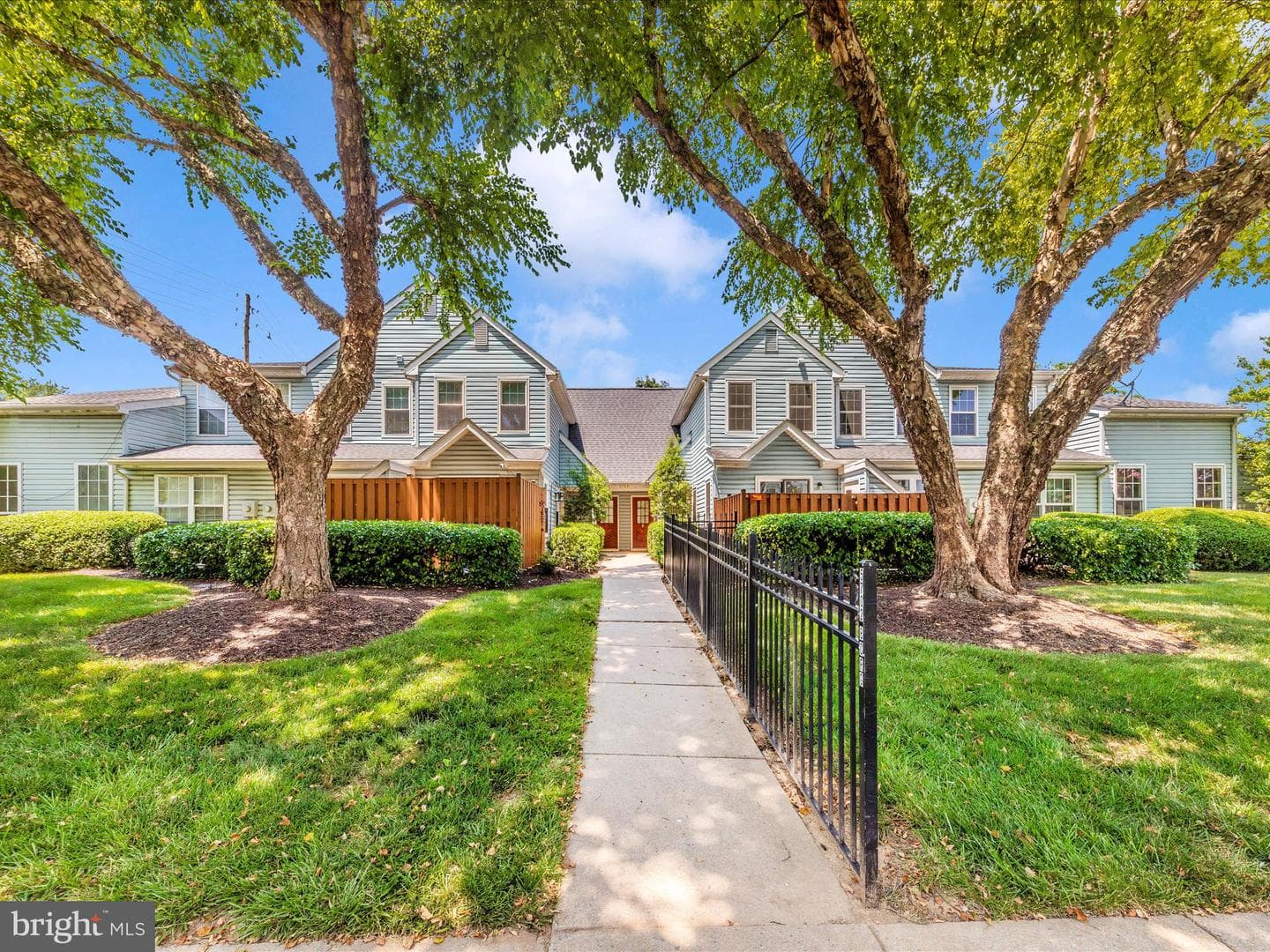 5702 Lavender Plaza #c photo 1