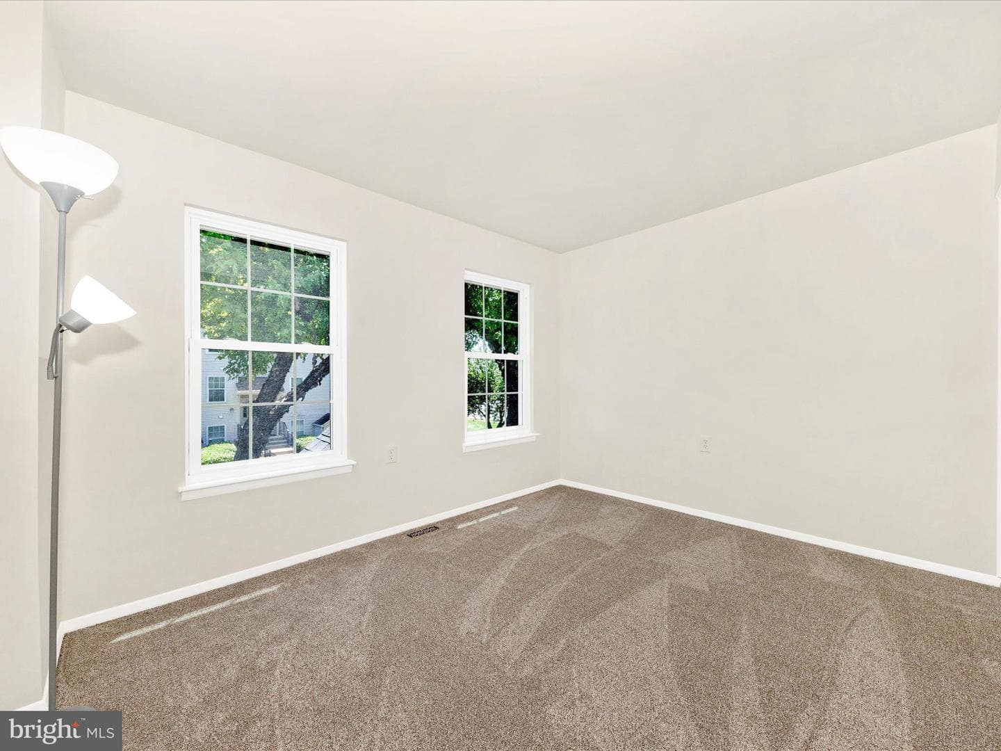 5702 Lavender Plaza #c photo 32