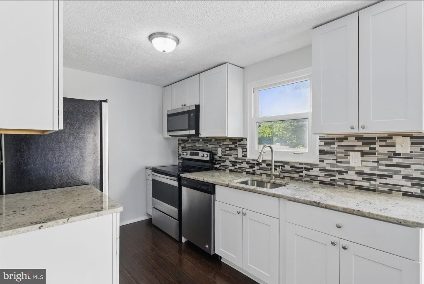 165 Fairfield Drive photo 5