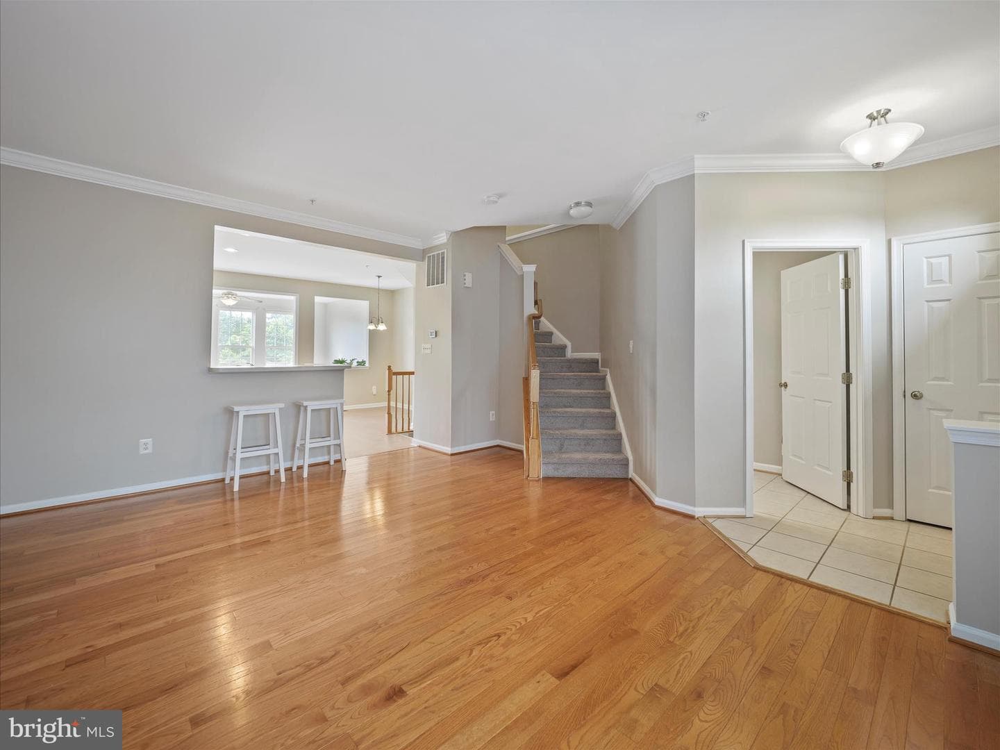 179 Fiona Way photo 2