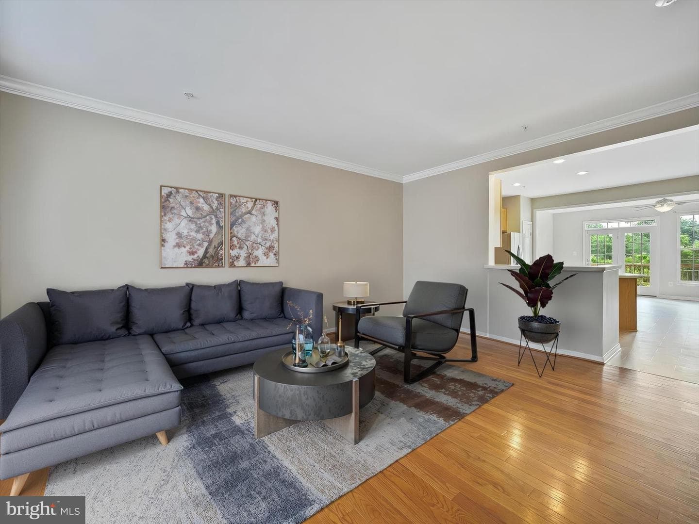 179 Fiona Way photo 3