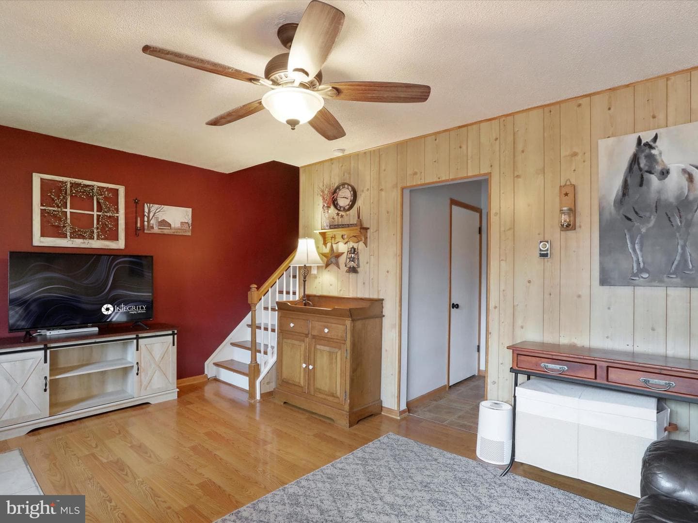 107 W Orndorff Drive W photo 3