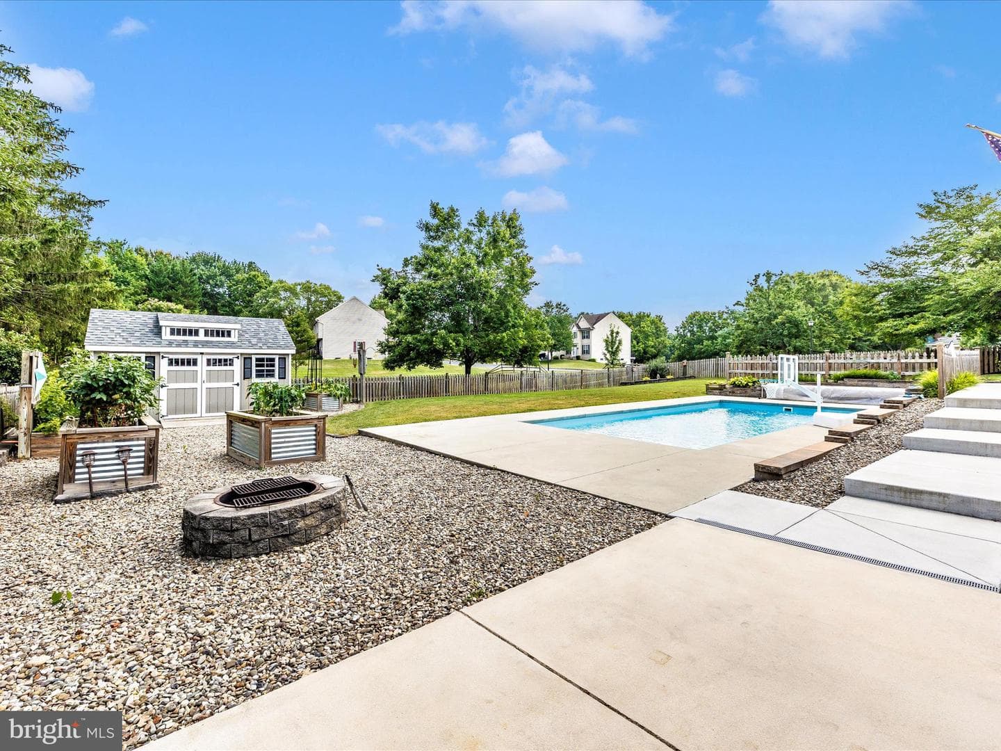 276 Maplewood Place photo 61