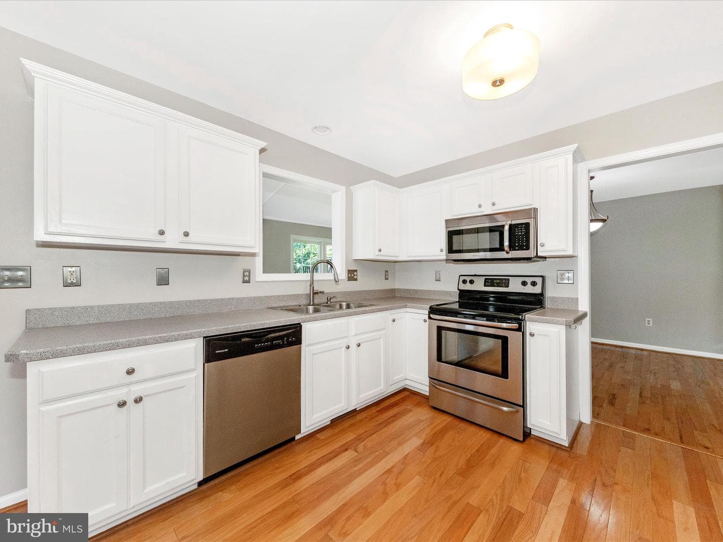 17 Terrace Avenue photo 11