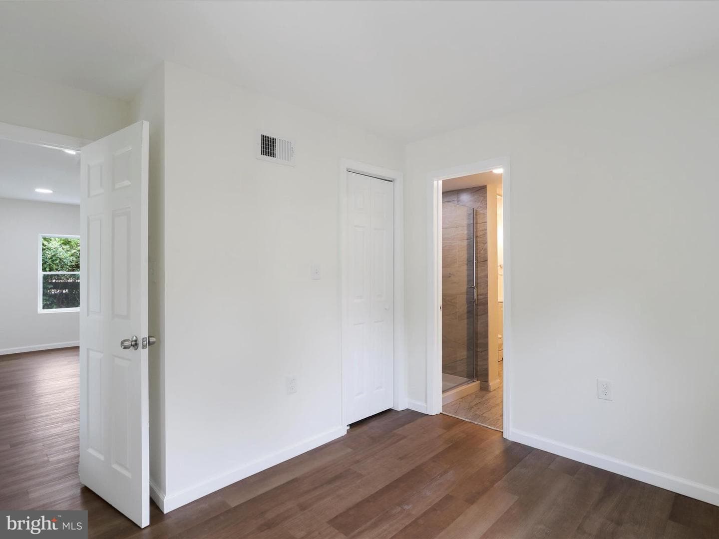245 Knoxville Road photo 20