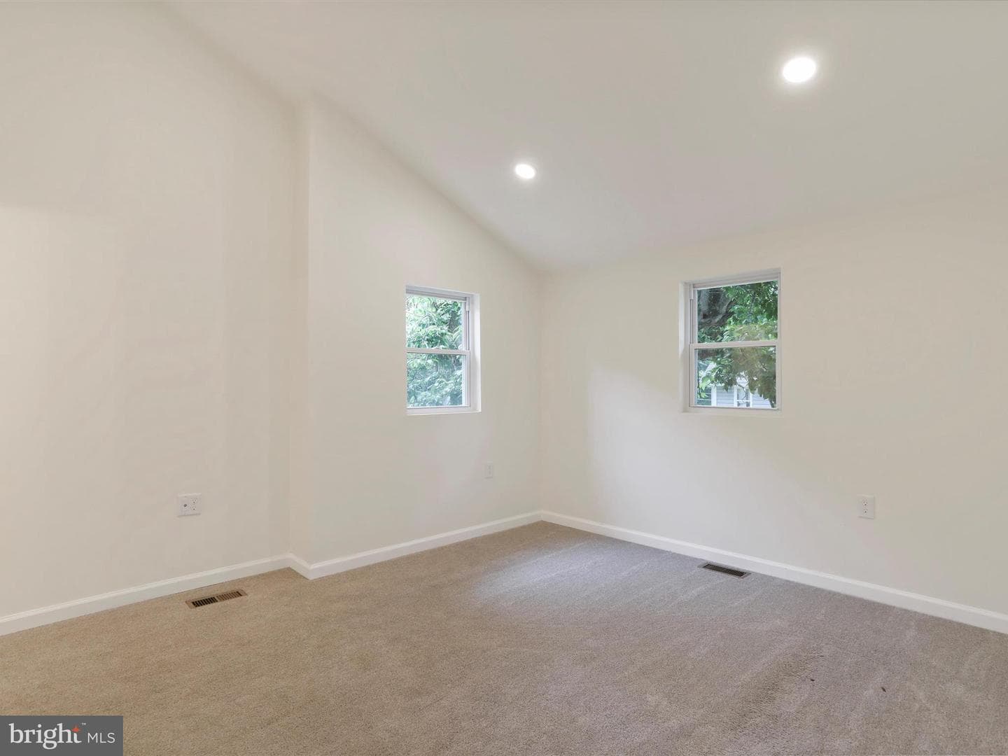 245 Knoxville Road photo 22
