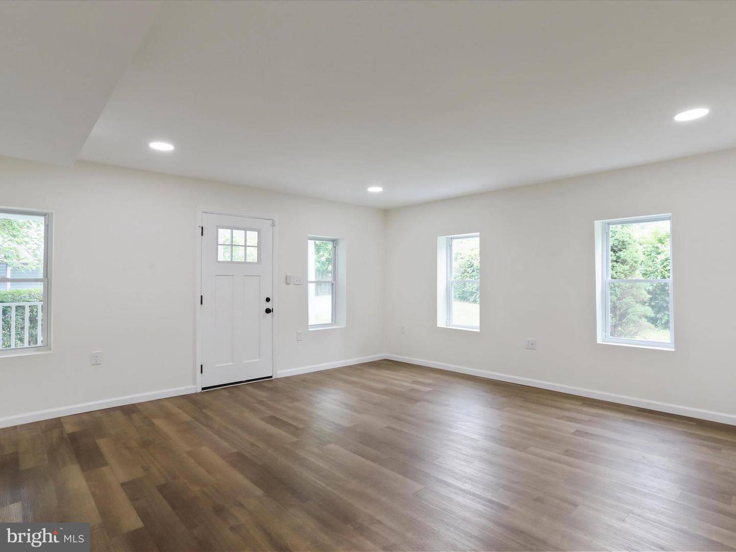 245 Knoxville Road photo 7
