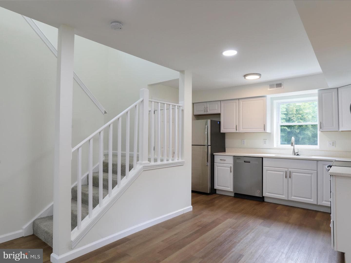 245 Knoxville Road photo 8