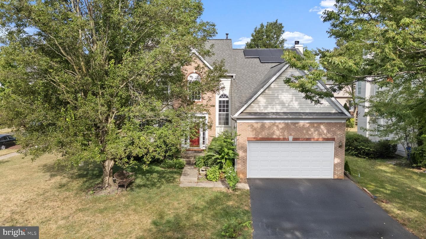 1714 Dearbought Drive photo 2