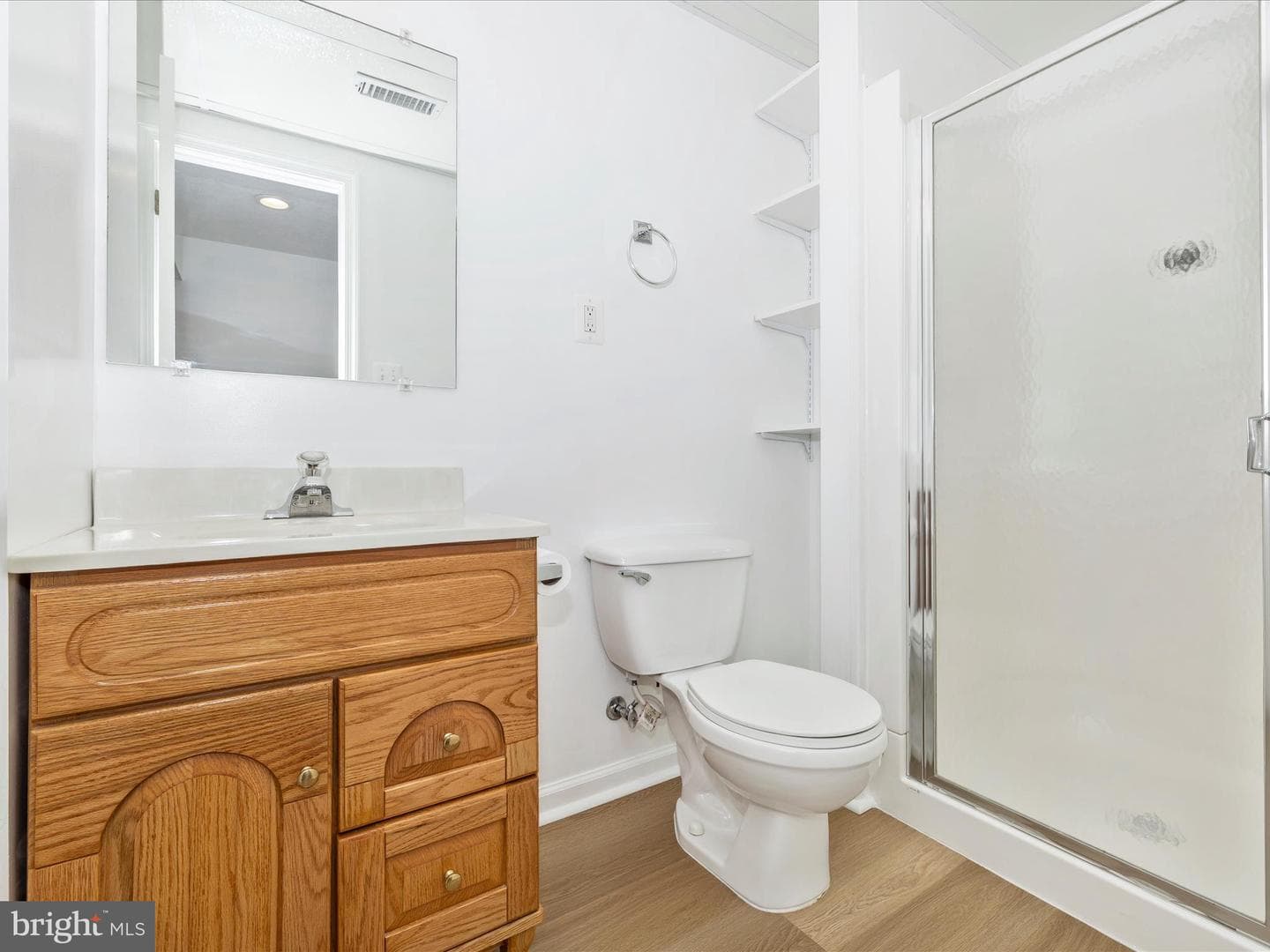 5220 Earles Court photo 33