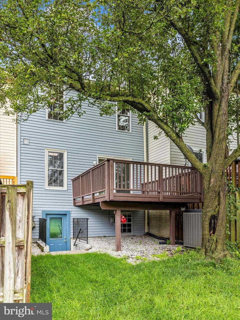 5220 Earles Court photo 45