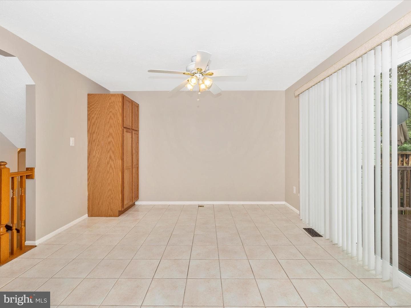 5220 Earles Court photo 8