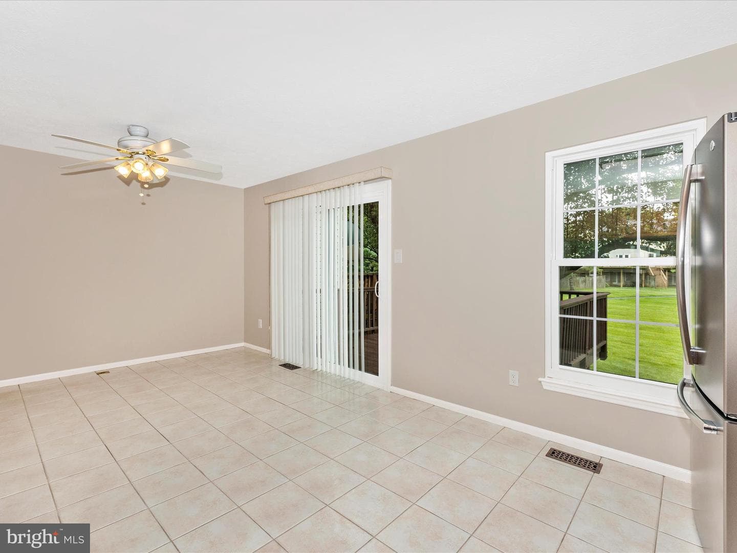 5220 Earles Court photo 9