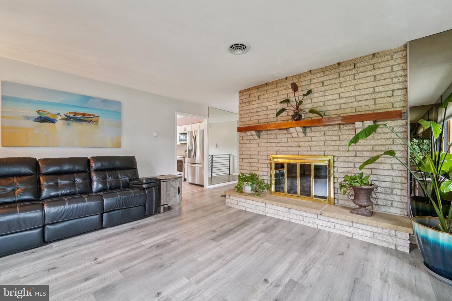 13714 Hillside Avenue photo 11