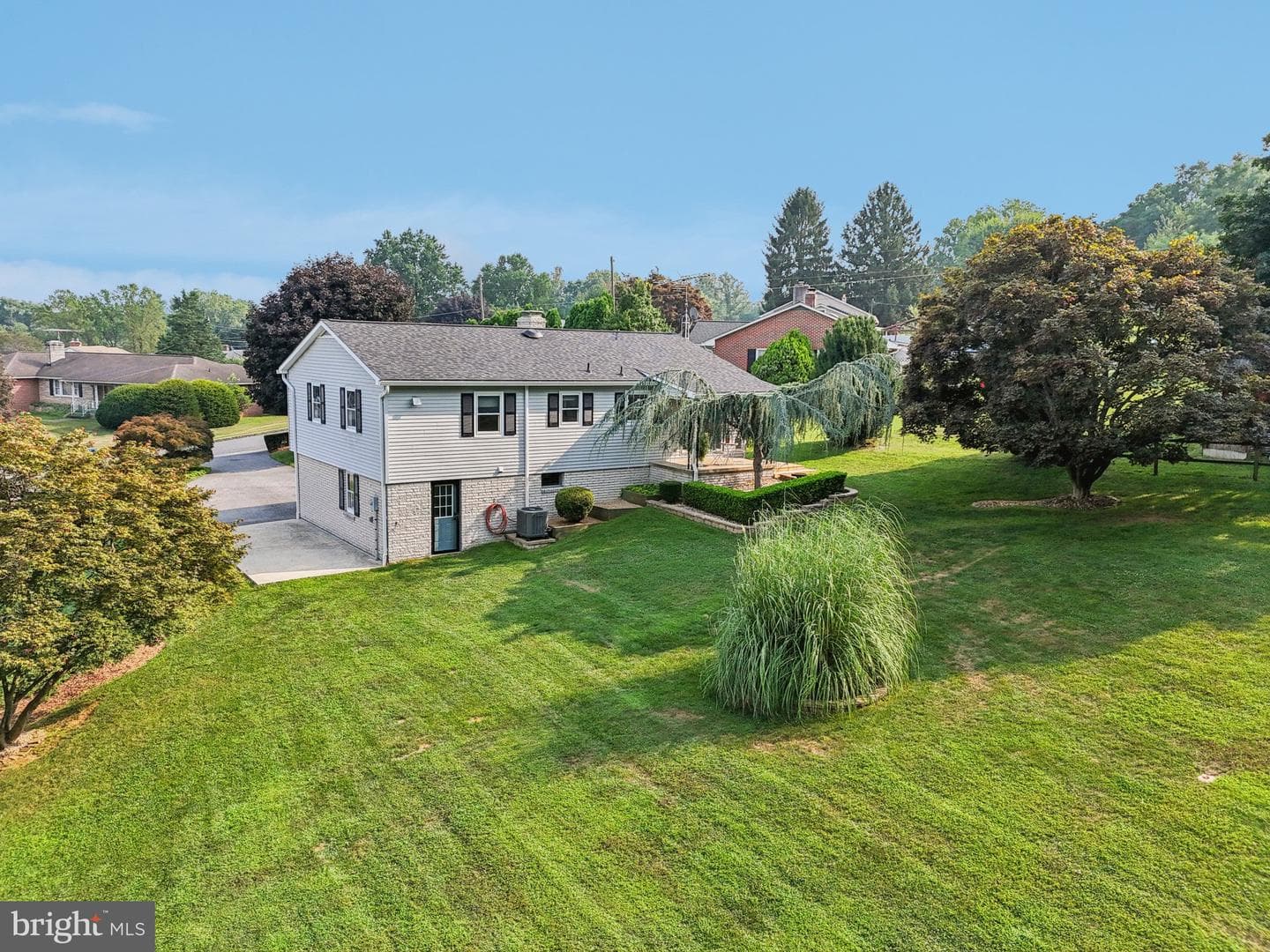 13714 Hillside Avenue photo 41