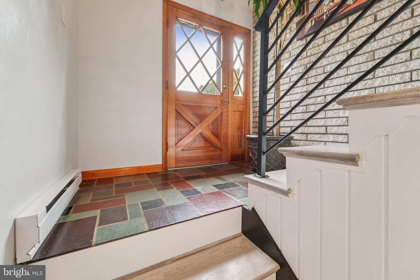 13714 Hillside Avenue photo 9